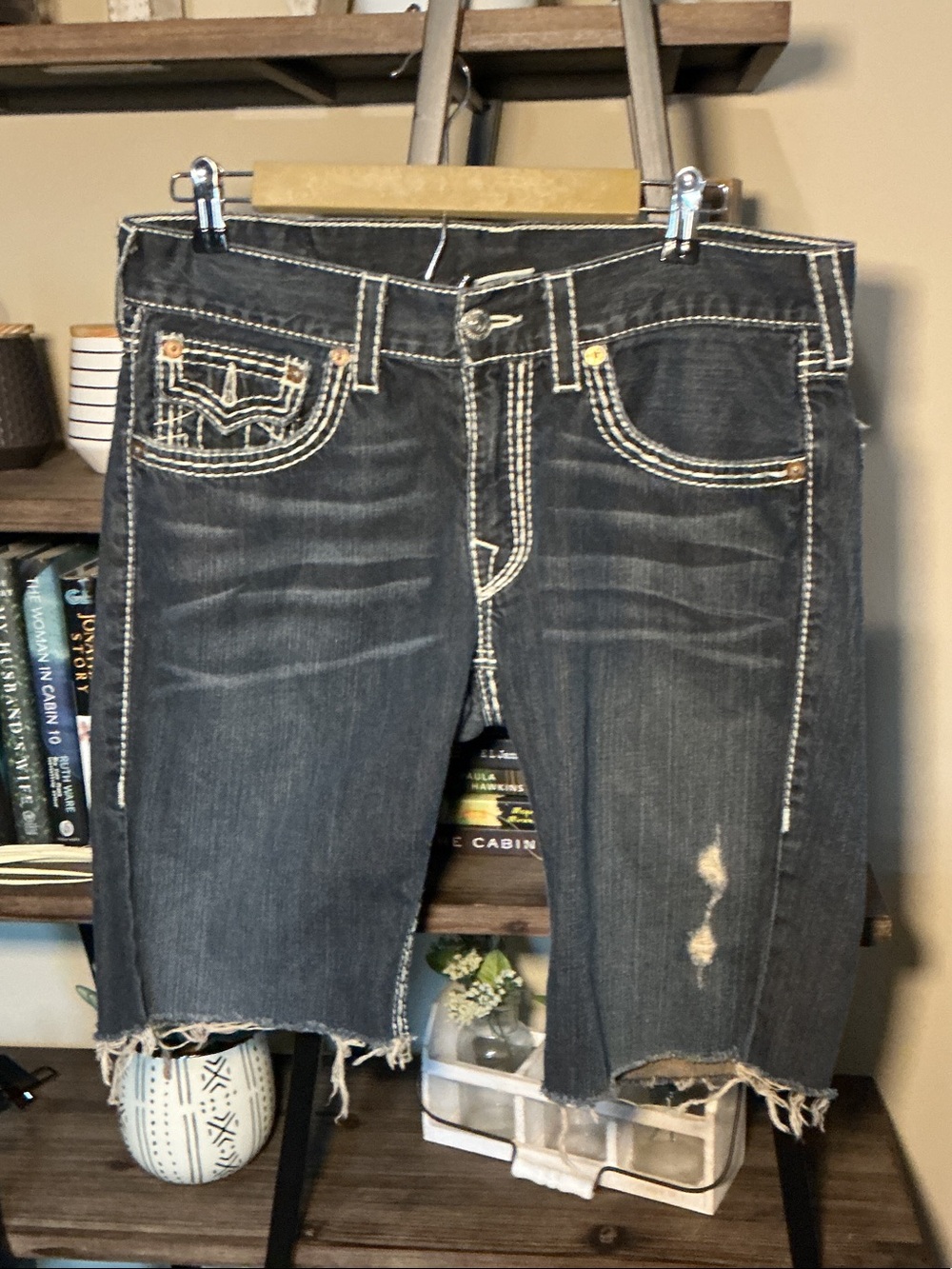 True Religion Men's Dark Blue Distressed Denim Shorts Size 34